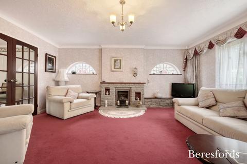 4 bedroom detached house for sale, Roundwood Avenue, Hutton, CM13