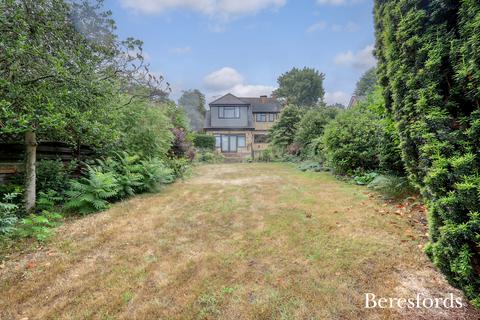 4 bedroom detached house for sale, Roundwood Avenue, Hutton, CM13