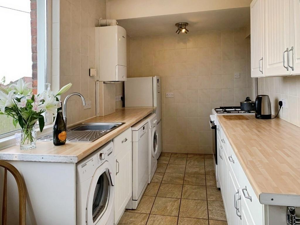 Pbox-kitchen-316395.JPG