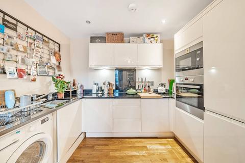 3 bedroom flat for sale, Selsea Place, Dalston, London, N16