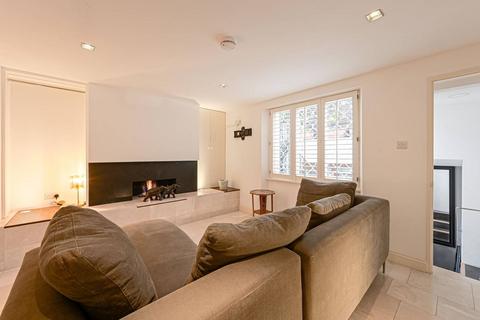 undefined, Pelham Street, South Kensington, London, SW7