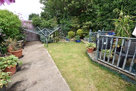 3 bedroom semi-detached house for sale, Mill Hill Crescent, Cleethorpes DN35