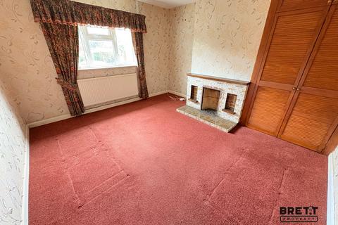 2 bedroom semi-detached bungalow for sale, Milton, Tenby, Pembrokeshire. SA70 8PH