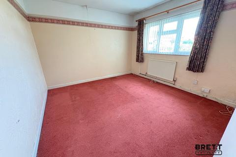 2 bedroom semi-detached bungalow for sale, Milton, Tenby, Pembrokeshire. SA70 8PH