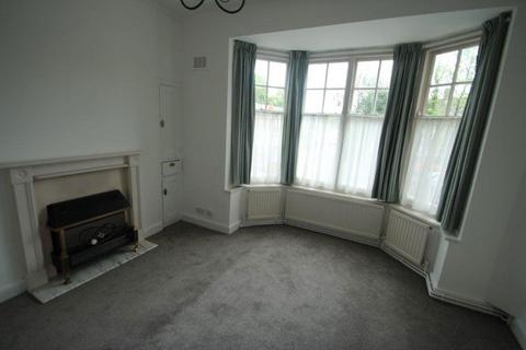 2 bedroom maisonette to rent, Alexandra Road, Leicester