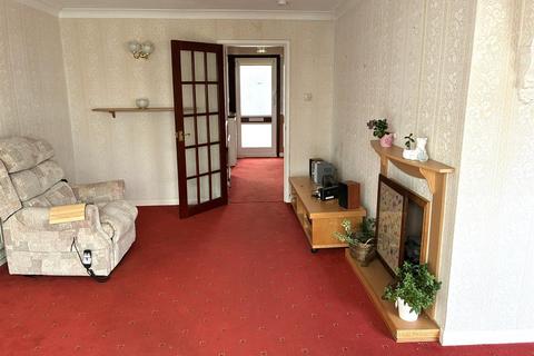 2 bedroom bungalow for sale, Redruth Avenue, Little Hill, Wigston