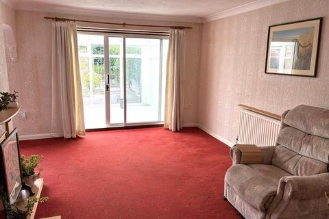 2 bedroom bungalow for sale, Redruth Avenue, Little Hill, Wigston
