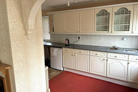 2 bedroom bungalow for sale, Redruth Avenue, Little Hill, Wigston