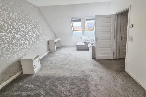 4 bedroom terraced house to rent, Willmott Road, Rushden, NN10