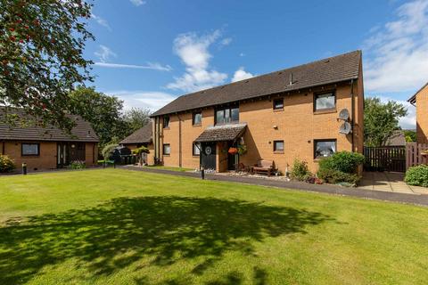 2 bedroom flat for sale, 18 Aldour Gardens, Pitlochry. PH16 5BD