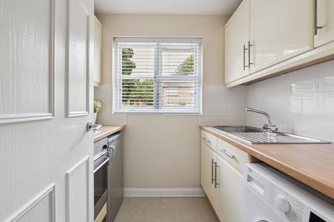 48 Hellyer Way, Bourne End, SL8 5XN