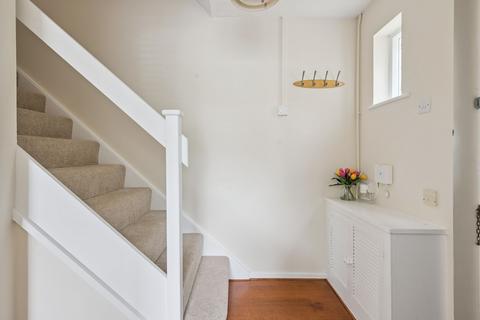 48 Hellyer Way, Bourne End, SL8 5XN