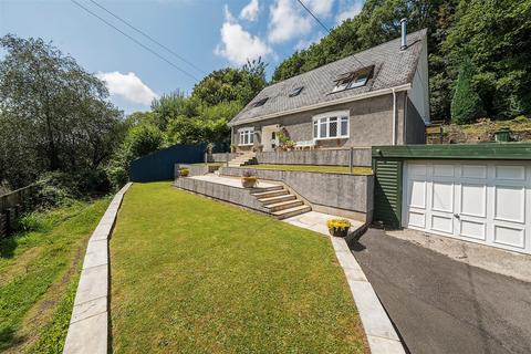 undefined, Yr Allt, Llangennech, Llanelli