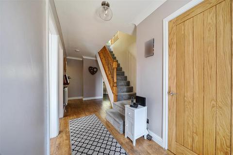 undefined, Yr Allt, Llangennech, Llanelli