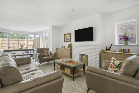3 bedroom bungalow for sale, Pound Crescent, Marlow