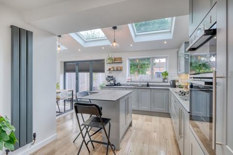 17 Grange Road, Lower Broadheath, Worcester, WR2 6QP