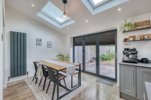 17 Grange Road, Lower Broadheath, Worcester, WR2 6QP