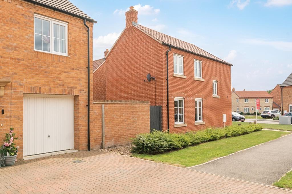 2-1334945-2-688cea6d22ecd-ARW-2