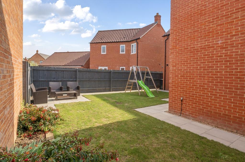 1332330-12-688ac40353b02