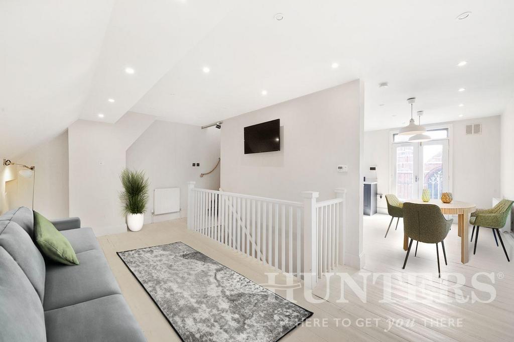 407 B Lordship Lane - u4q U5 CIw Imy Lxv9 H9 Q8 C.jpg