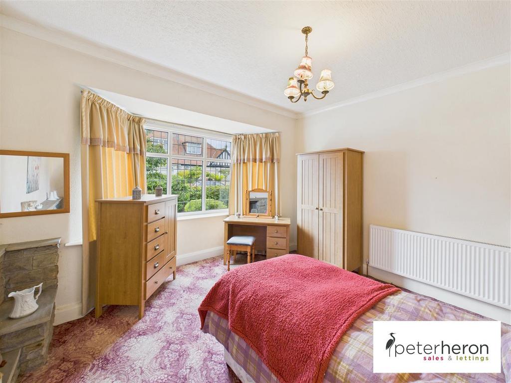 Bedroom 1 (front)