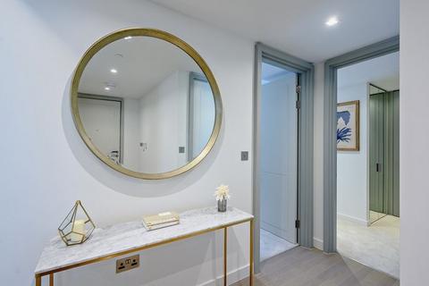 3 bedroom apartment to rent, London W2