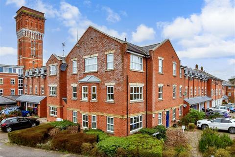 2 bedroom flat for sale, Tower View, Canterbury CT4
