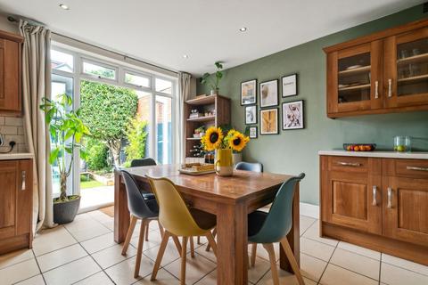 undefined, Red Lion Road, Surbiton KT6