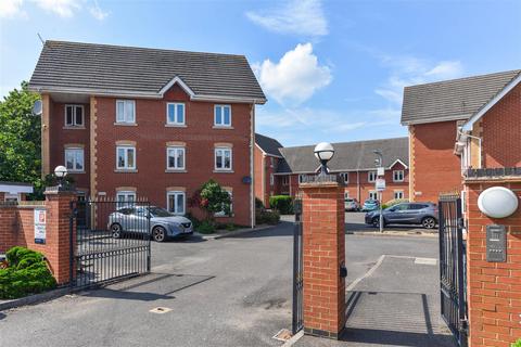 Flat 15, Chestnut Court, 37 - 41 Chestnut Road, Northampton, NN3 2JL