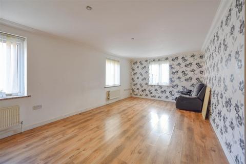 Flat 15, Chestnut Court, 37 - 41 Chestnut Road, Northampton, NN3 2JL