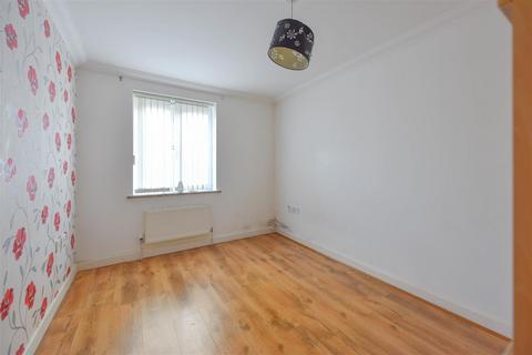 Flat 15, Chestnut Court, 37 - 41 Chestnut Road, Northampton, NN3 2JL