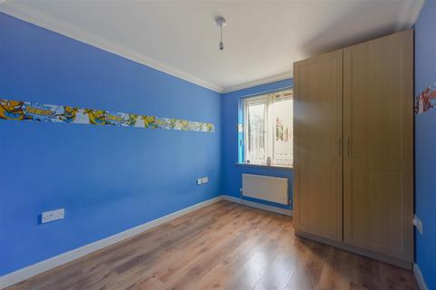 Flat 15, Chestnut Court, 37 - 41 Chestnut Road, Northampton, NN3 2JL