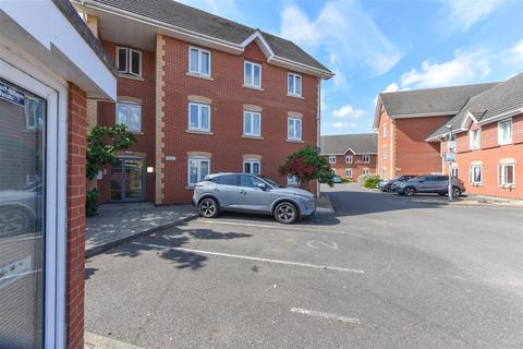 Flat 15, Chestnut Court, 37 - 41 Chestnut Road, Northampton, NN3 2JL