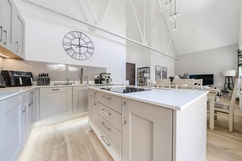 undefined, Frances Drive, Bedfordshire LU6