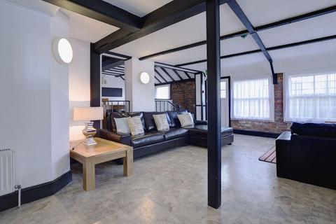 1 bedroom in a house share to rent, Oxford Road, Tilehurst, Reading, RG31