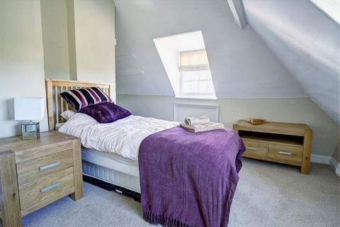 1 bedroom in a house share to rent, Oxford Road, Tilehurst, Reading, RG31