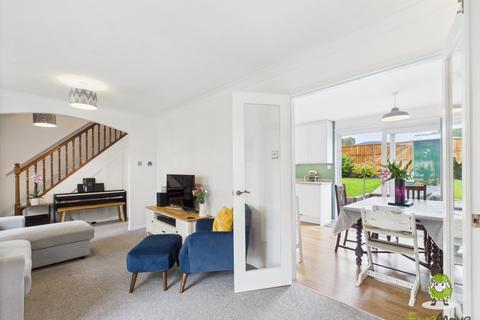3 Dover Close, Basingstoke, RG23 8EG