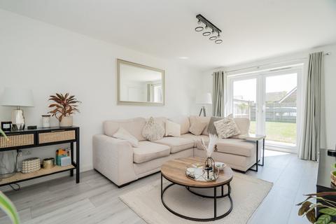 3 bedroom semi-detached house for sale, East Field, Great Horwood, MK17