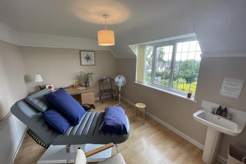 6 Ashburton Road, Prenton, CH43 8TW