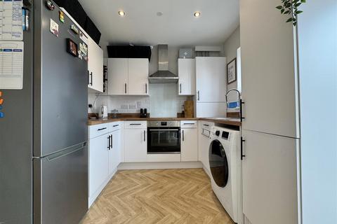 13 Oak Crescent, Burnham-on-crouch, CM0 8FP