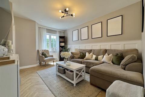 13 Oak Crescent, Burnham-on-crouch, CM0 8FP