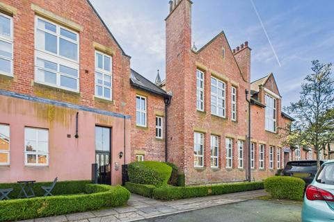 16 Grammar School Court, Ormskirk, L39 4PY