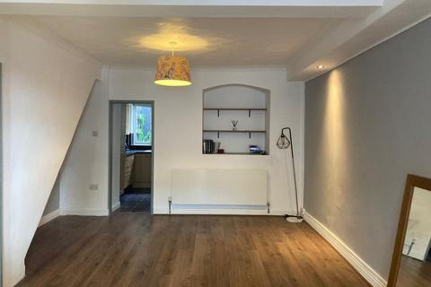 2 bedroom terraced house to rent, Courtney Street, Manselton, Swansea. SA5 9NX