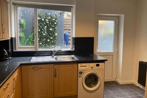 2 bedroom terraced house to rent, Courtney Street, Manselton, Swansea. SA5 9NX
