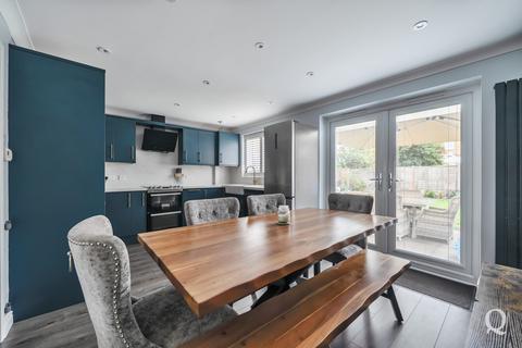 20 Yeates Drive, Kemsley, Sittingbourne, ME10 2UH