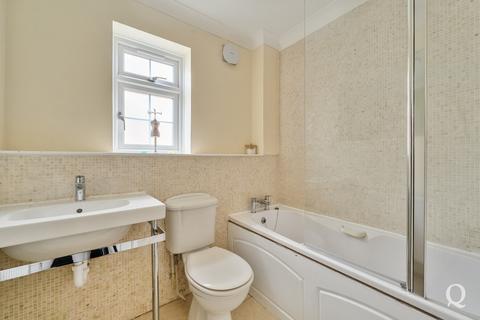 20 Yeates Drive, Kemsley, Sittingbourne, ME10 2UH
