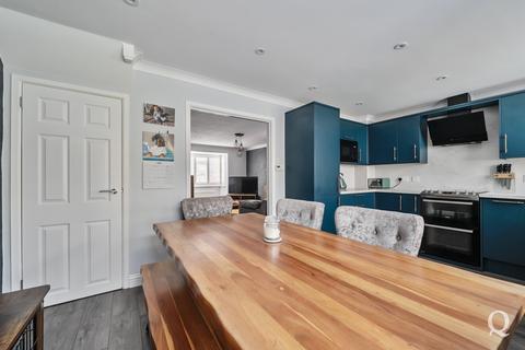 20 Yeates Drive, Kemsley, Sittingbourne, ME10 2UH