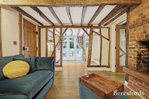 27 Mores Lane, Pilgrims Hatch, Brentwood, CM14 5RU