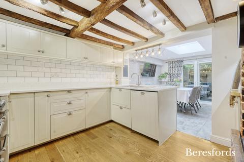 27 Mores Lane, Pilgrims Hatch, Brentwood, CM14 5RU