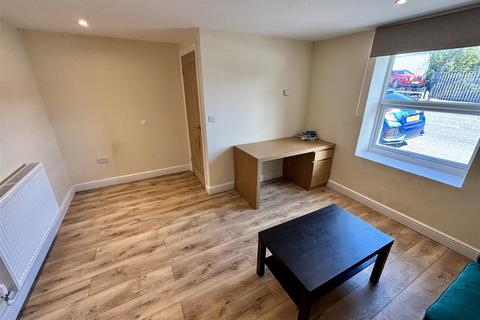 2 bedroom terraced house to rent, Providence Place, Gilesgate, Durham